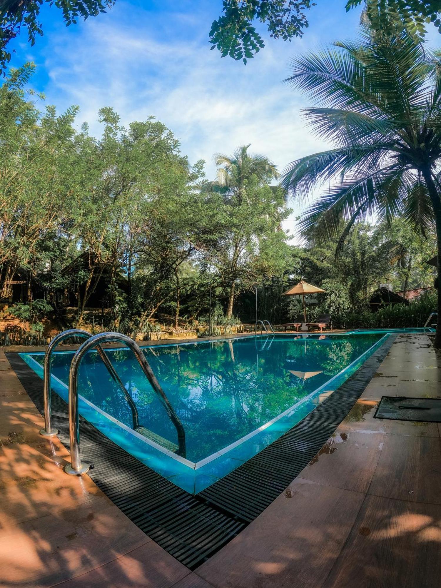 Athgira River Camping - อุดาวาลาเว ภายนอก รูปภาพ