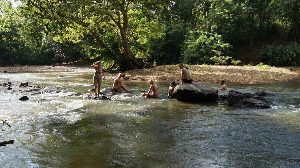 Athgira River Camping - อุดาวาลาเว ภายนอก รูปภาพ